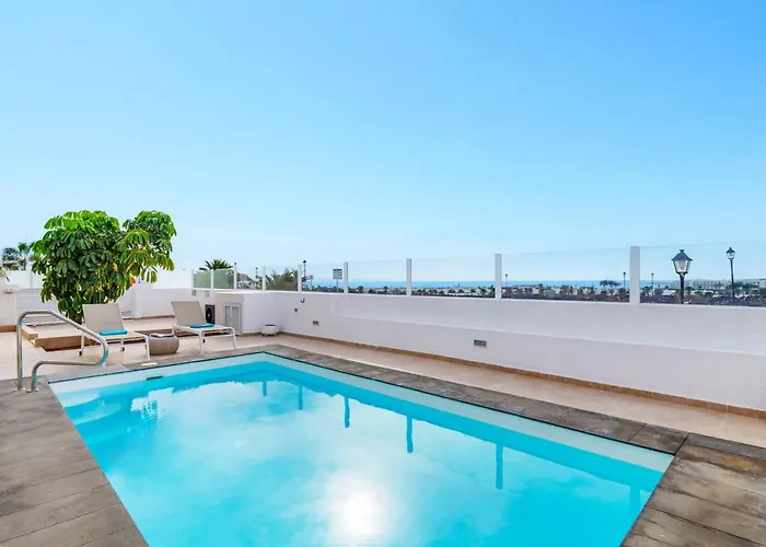 Amaia By ヴィラ *